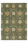 Designový koberec Morris & Co Montreal Forest s květinovo-listovým vzorem v hlubokých zelených a přírodních tónech
