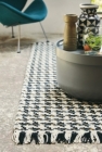 Vlněný koberec Atelier Poule černo bílý